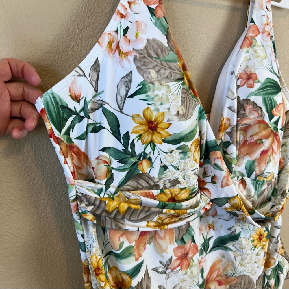 Artesands La Dolce Vita Delacroix Cross Front D-G Cup One Piece Swimsuit - Picture 5 of 12